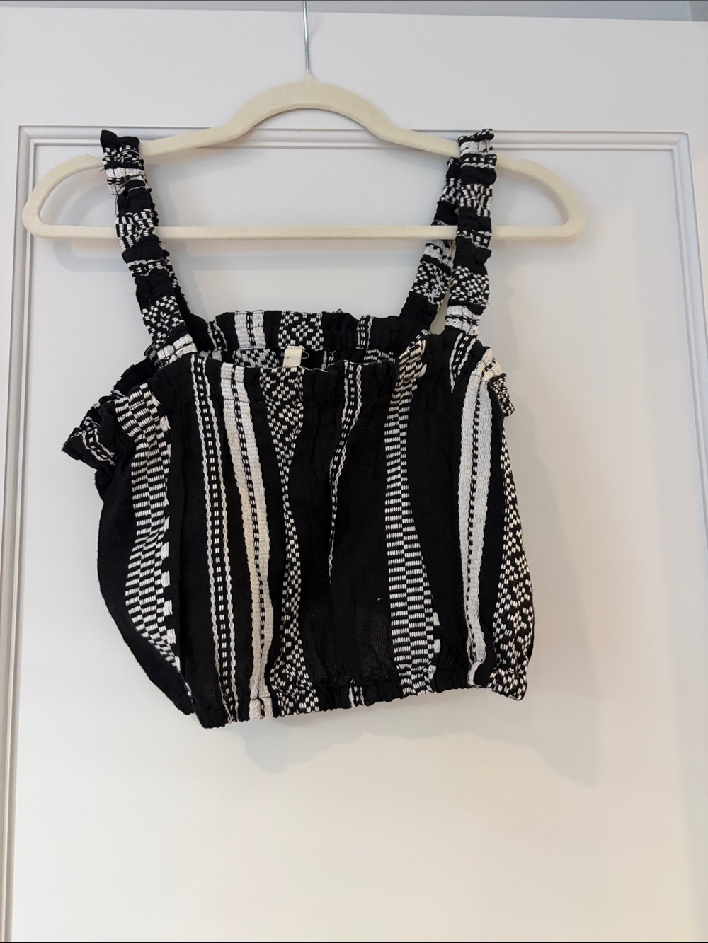 Elan matching set black and white crop top with shorts